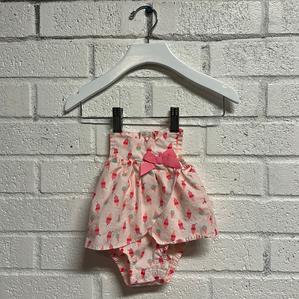 Carter’s Newborn Outfit